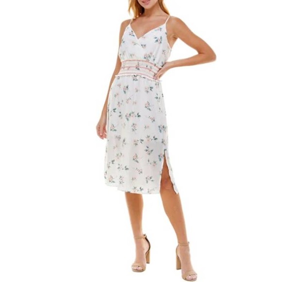 ROW A White Floral Adjustable Strap Smocked Waist Floral Dress NWT Size Small - Picture 1 of 11
